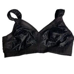 VINTAGE BLACK FLORAL PLAYTEX 18 HOUR BRA SIZE 38C